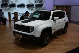   Jeep自由侠75周年 成都车展实拍