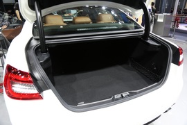 玛莎拉蒂总裁GTS