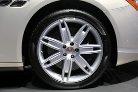 玛莎拉蒂总裁GTS