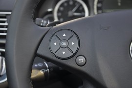 2011款奔驰E300L时尚型尊贵版
