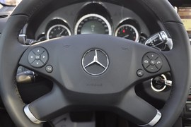 2011款奔驰E300L时尚型尊贵版