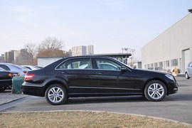 2011款奔驰E300L时尚型尊贵版