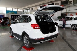 2017款奇瑞瑞虎5