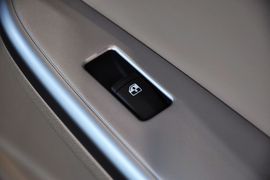 2011款别克凯越1.6LX-AT