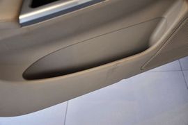 2011款别克凯越1.6LX-AT