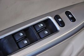 2011款别克凯越1.6LX-AT