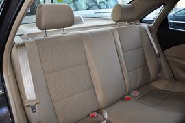 2011款别克凯越1.6LX-AT