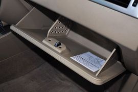 2011款别克凯越1.6LX-AT