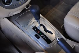 2011款别克凯越1.6LX-AT