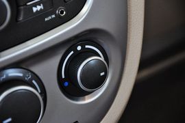 2011款别克凯越1.6LX-AT