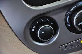 2011款别克凯越1.6LX-AT