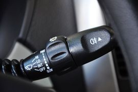 2011款别克凯越1.6LX-AT