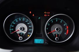 2011款别克凯越1.6LX-AT