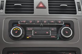 2011款大众途安1.4TSI