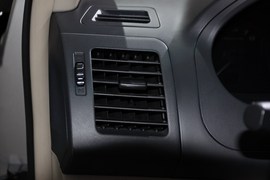 比亚迪S6车展实拍