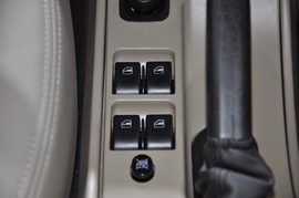 2011款天津一汽威志三厢