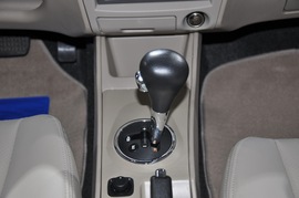 2011款天津一汽威志三厢