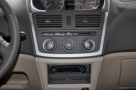 2011款天津一汽威志三厢