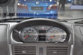 2011款天津一汽威志三厢