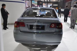 2011款天津一汽威志三厢