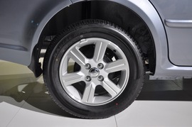 2011款天津一汽威志三厢