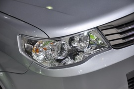 2011款天津一汽威志三厢