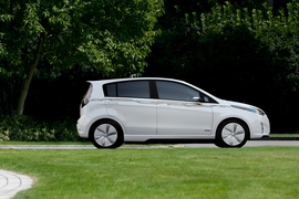 2011款雪佛兰赛欧EV概念车