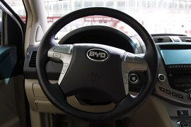 比亚迪S6车展实拍