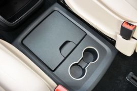 2016款奔驰威霆2.0T商务版