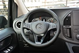 2016款奔驰威霆2.0T商务版