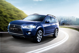 2011款三菱欧蓝德劲界