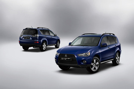 2011款三菱欧蓝德劲界3.0L_SAWC精英GT运动版