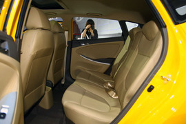 北京现代瑞纳两厢实拍