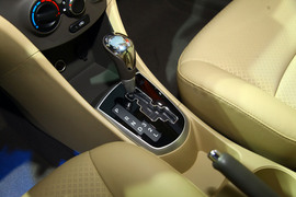 北京现代瑞纳两厢实拍