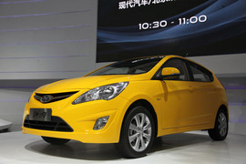 北京现代瑞纳两厢实拍