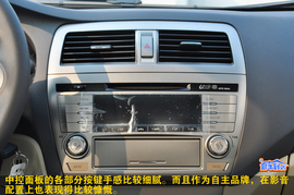 广汽传祺2.0L手动精英版到店实拍