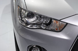 三菱欧蓝德劲界车展实拍