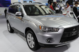 三菱欧蓝德劲界车展实拍