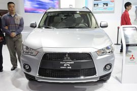 三菱欧蓝德劲界车展实拍