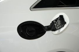 2016款奔驰E200轿跑车灵动版