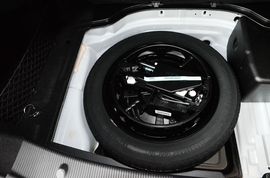 2016款奔驰E200轿跑车灵动版