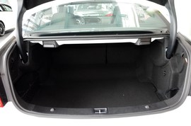 2016款奔驰E200轿跑车灵动版