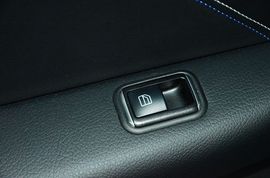 2016款奔驰E200轿跑车灵动版