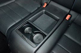 2016款奔驰E200轿跑车灵动版