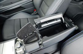 2016款奔驰E200轿跑车灵动版