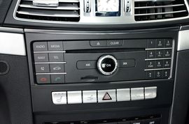 2016款奔驰E200轿跑车灵动版