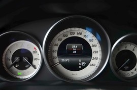 2016款奔驰E200轿跑车灵动版