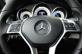 2016款奔驰E200轿跑车灵动版