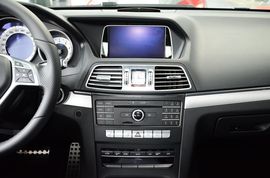 2016款奔驰E200轿跑车灵动版