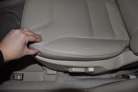 2011款广汽传祺2.0L自动豪华版